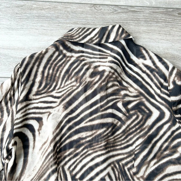 Vintage Louben Tiger Print Semi Sheer Button Down Shirt  Made in Canada - Picture 13 of 14